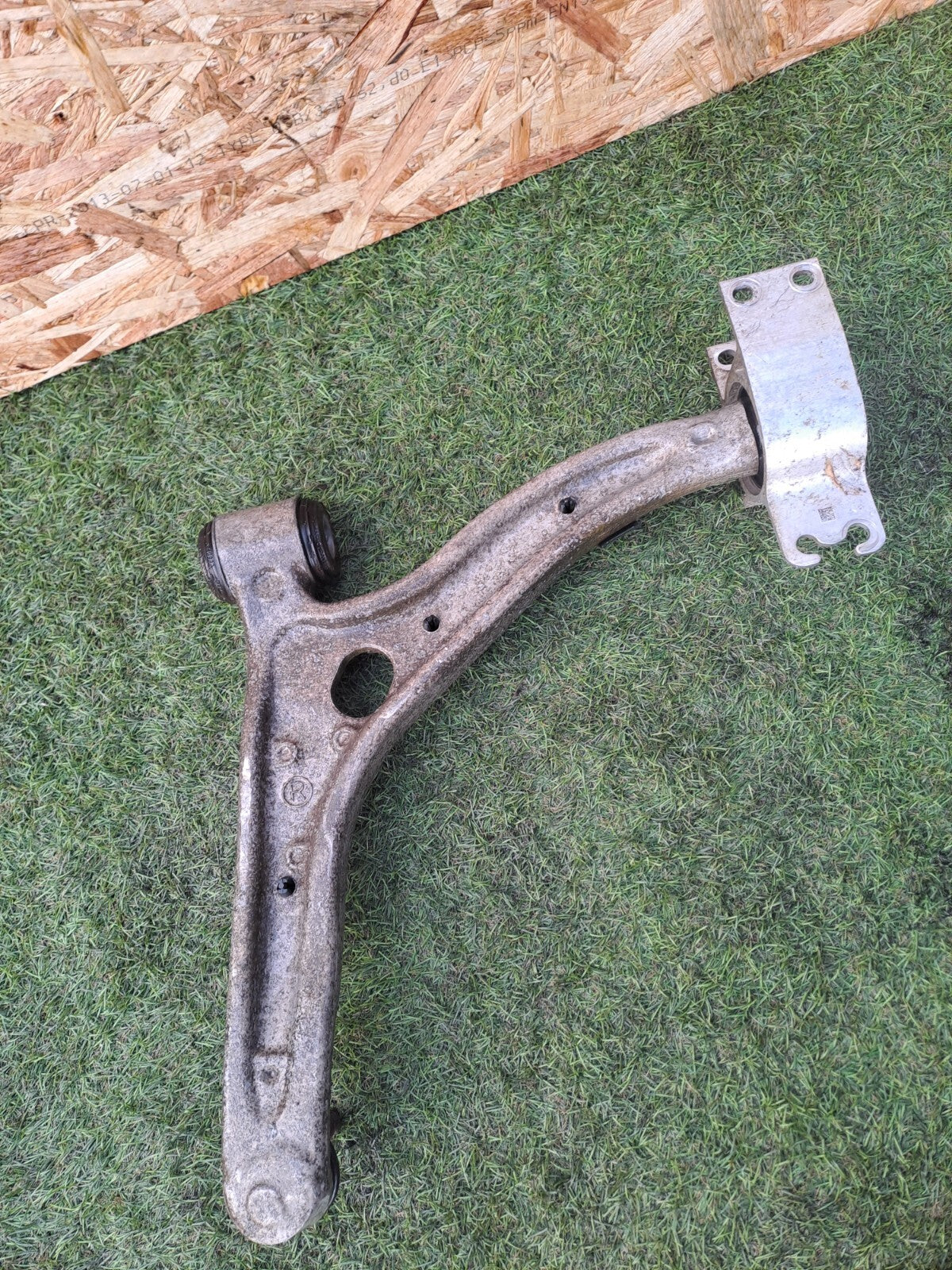 ✅Mercedes W246 B180 1.5 CDI 2015 FRONT RIGHT LOWER CONTROL ARM WISHBONE Warranty - Image 9