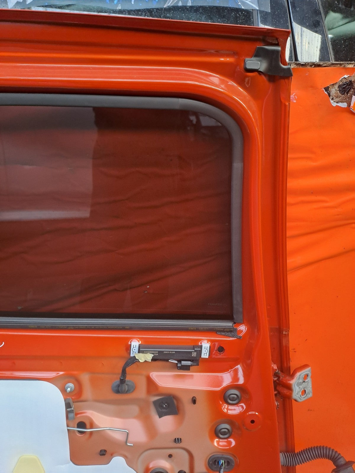 ✅2024 Dacia Duster Journey Rear Left Door Orange + Warranty A364 - Image 9