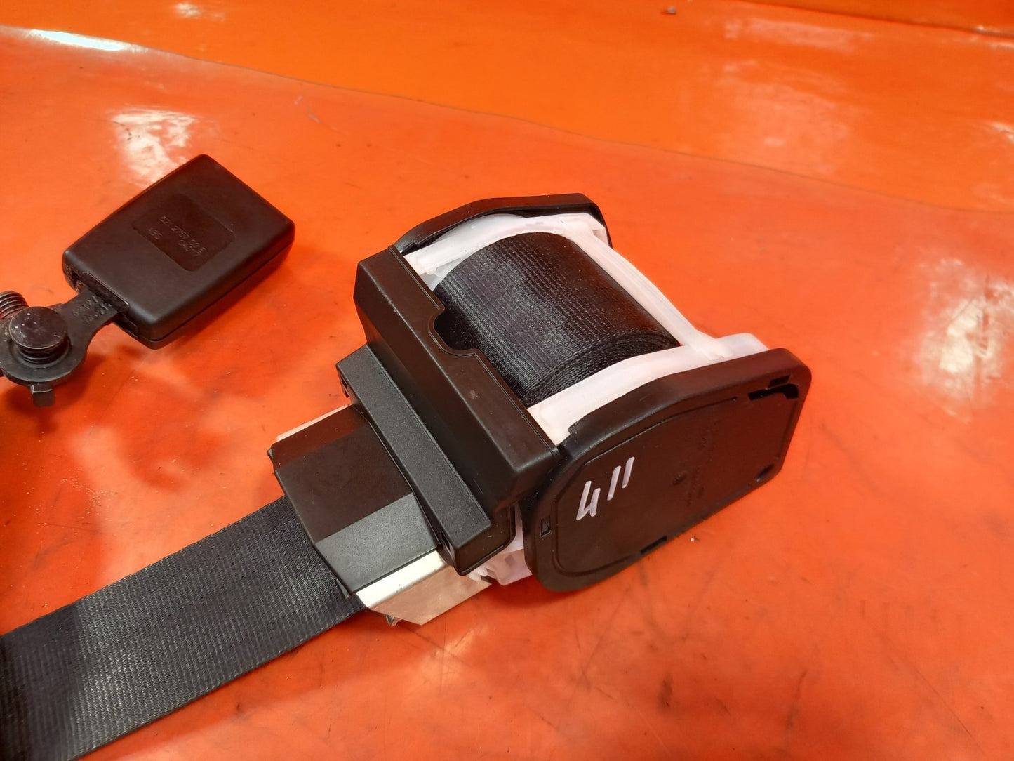 Ford Tourneo Custom 2.2 Diesel 2016 Front Centre Seat Belt BK21V611B61ADW A411 - Image 11