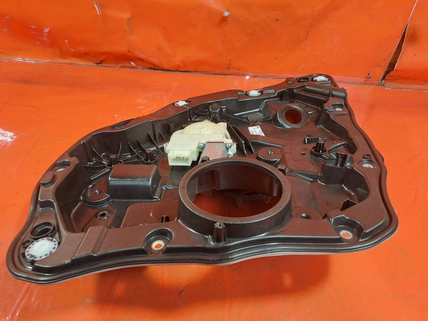 ebay-src:https://i.ebayimg.com/00/s/mtiwmfgxnjaw/z/ovaaaeswb-jqbctt/$_57.jpg