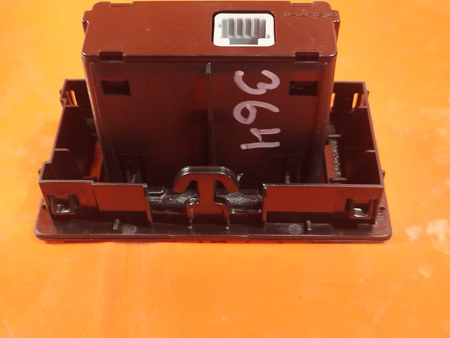 ✅2024 DACIA DUSTER JOURNEY USB AND CHARGING PORT 280230033R + WARRANTY A364 - Image 7