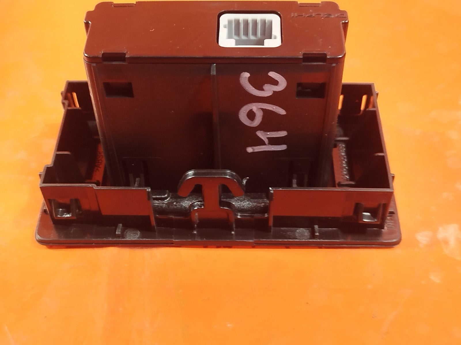 ✅2024 DACIA DUSTER JOURNEY USB AND CHARGING PORT 280230033R + WARRANTY A364 - Image 7