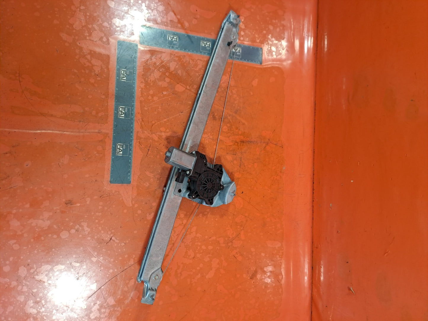 ✅RENAULT TRAFIC MK3 Sl27 1.6 DIESEL 2015 FRONT LEFT WINDOW REGULATOR & MOTOR - Image 8