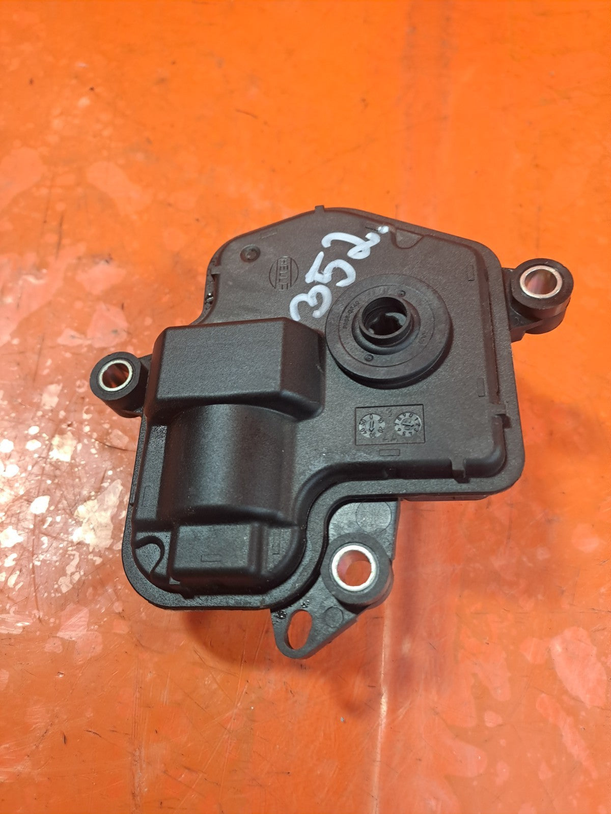 ebay-src:https://i.ebayimg.com/00/s/mtywmfgxmjaw/z/ykcaaeswsubpnl90/$_57.jpg