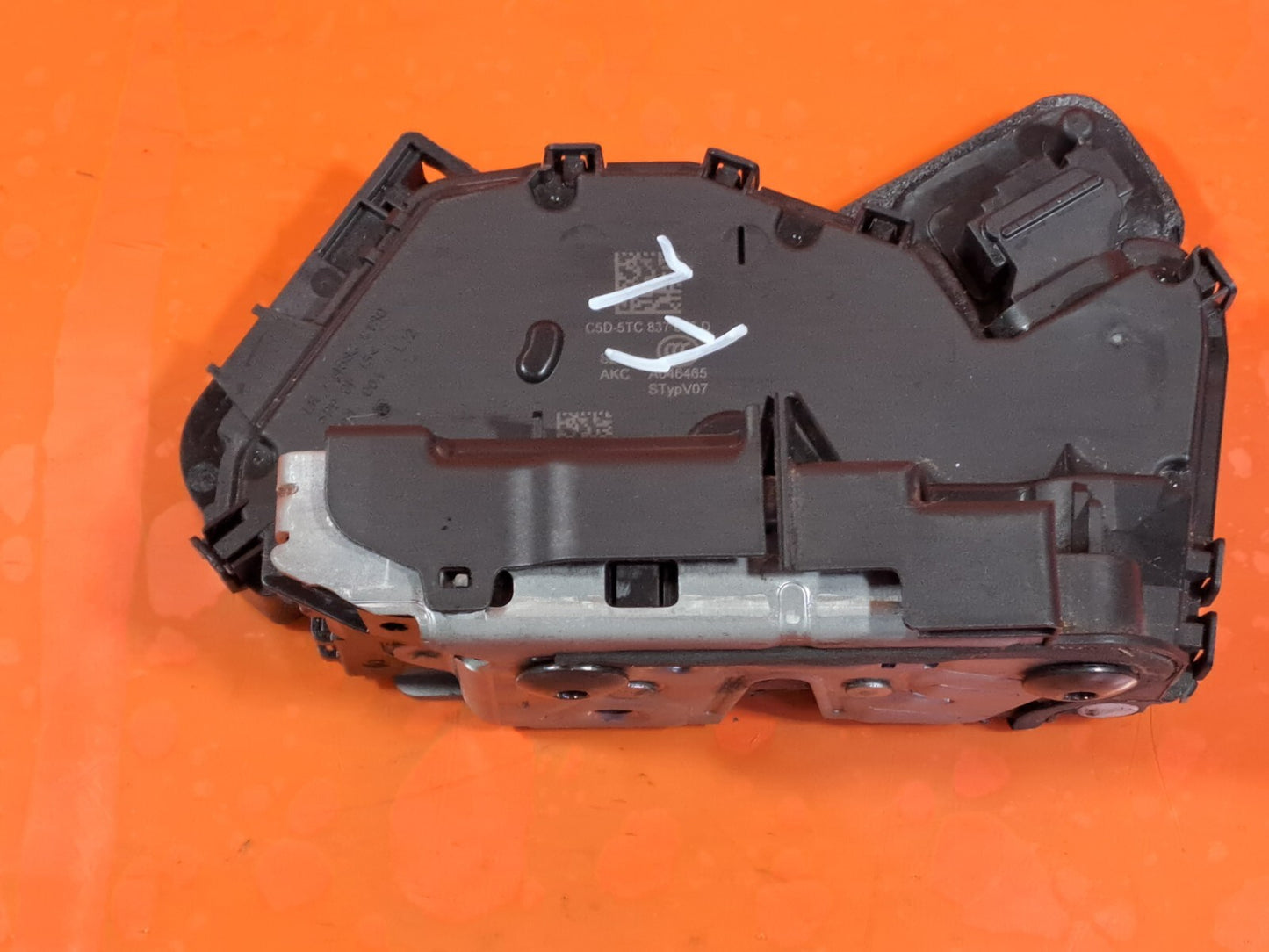 VW TAIGO LIFE 1.0 PETROL 2023 FRONT LEFT DOOR LOCK C5D5TC837015D Warranty A219 - Image 2