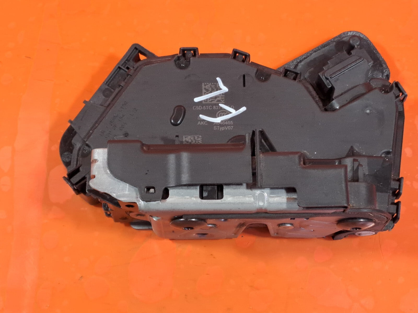 VW TAIGO LIFE 1.0 PETROL 2023 FRONT LEFT DOOR LOCK C5D5TC837015D Warranty A219 - Image 2