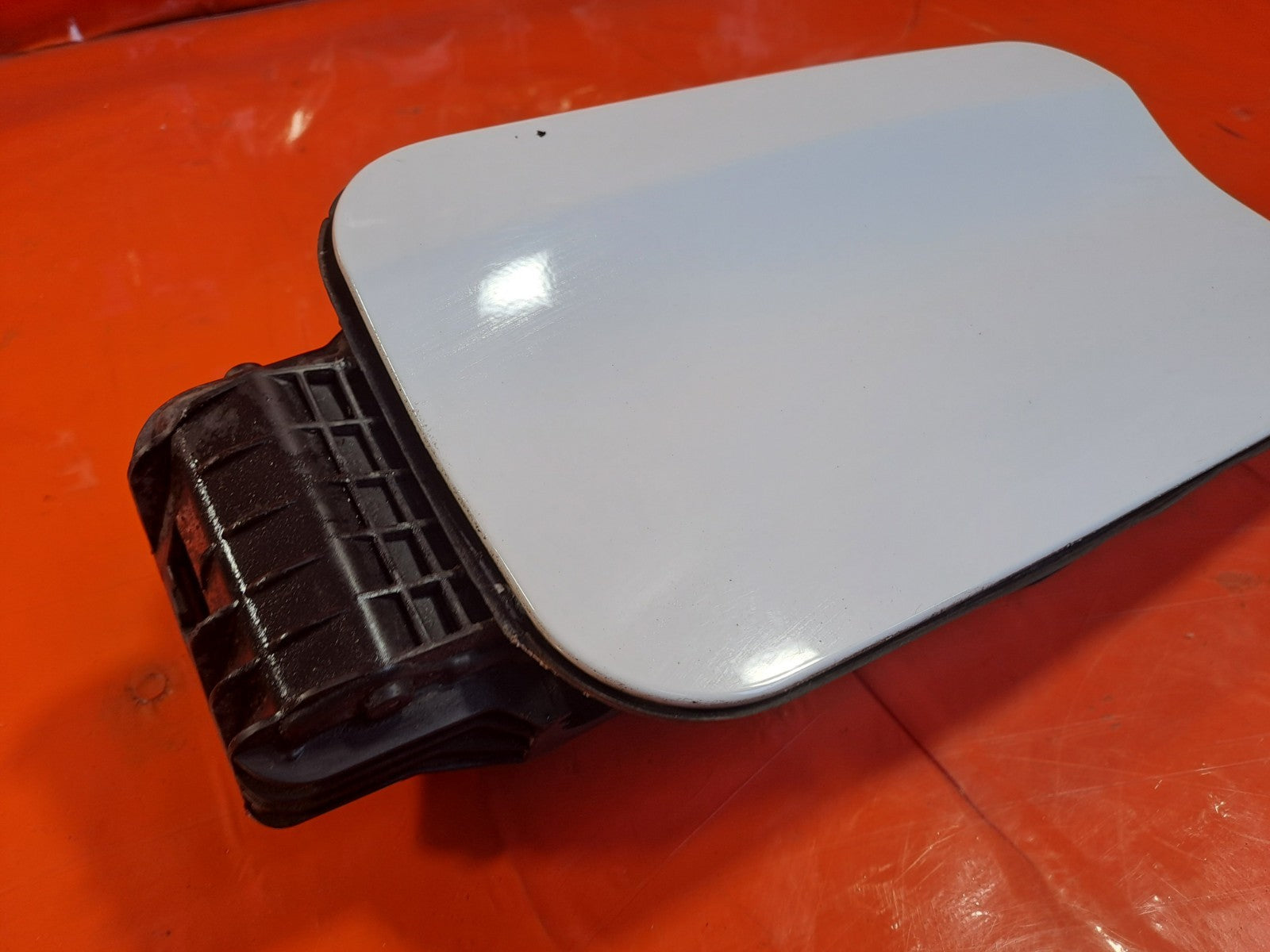 ✅Citroen Berlingo 650 1.5 Diesel 2020 Fuel Filler Flap Cover White Warranty A381 - Image 3