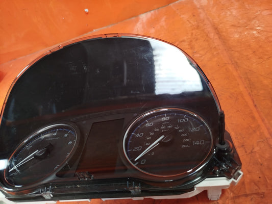 ✅2020 MITSUBISHI OUTLANDER MK3 SPEEDO INSTRUMENT CLUSTER 8100C833 + WARRANTY xAA - Image 1