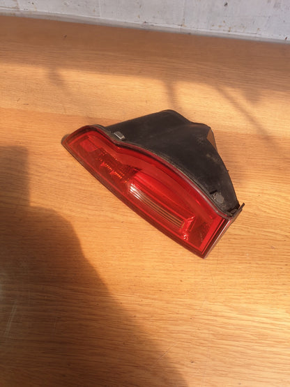 ✅JAGUAR F-PACE V6 3.0 PETROL 2017 REAR LEFT INNER TAIL LIGHT HK8315K273AA A196 - Image 3