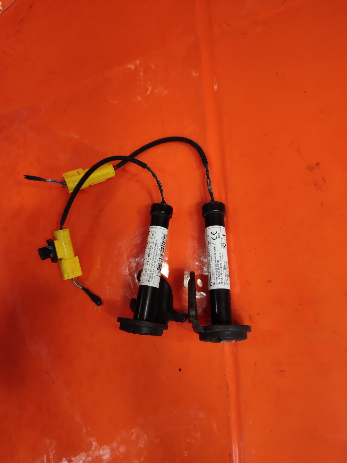 ✅BMW X1 F48 2.0 PETROL 2018 BONNET HINGE ACTUATORS PAIR 0589-P1-000095 Warranty - Image 5