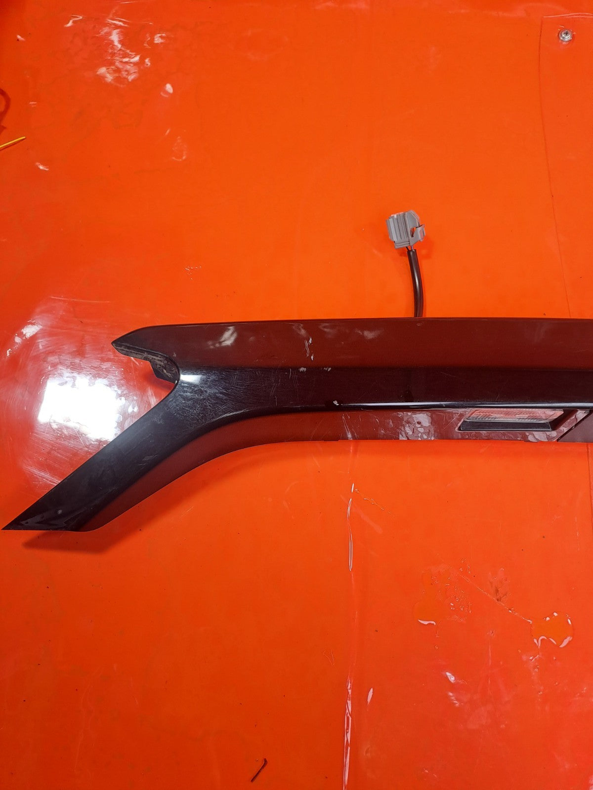 ✅2016 FORD MONDEO MK5 BOOT LID NUMBER PLATE DS73-F43404-C + WARRANTY A292 - Image 2