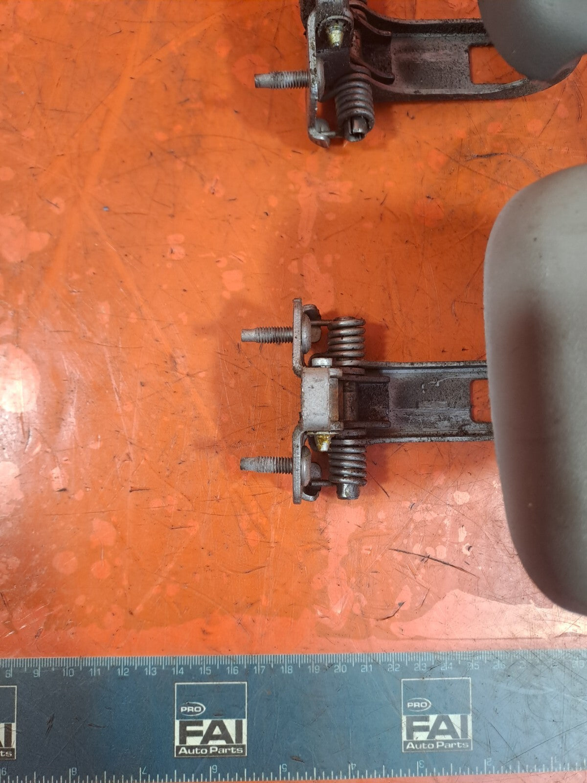 ✅RENAULT TRAFIC MK3 Sl27 1.6 DIESEL 2015 REAR DOOR CHECK STRAP PULL HANDLES PAIR - Image 11