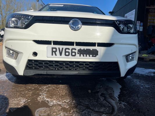 ✅SSANGYONG TIVOLI Elx 1.6 DIESEL 2016 FRONT BUMPER BARE WHITE Warranty A279 - Image 1