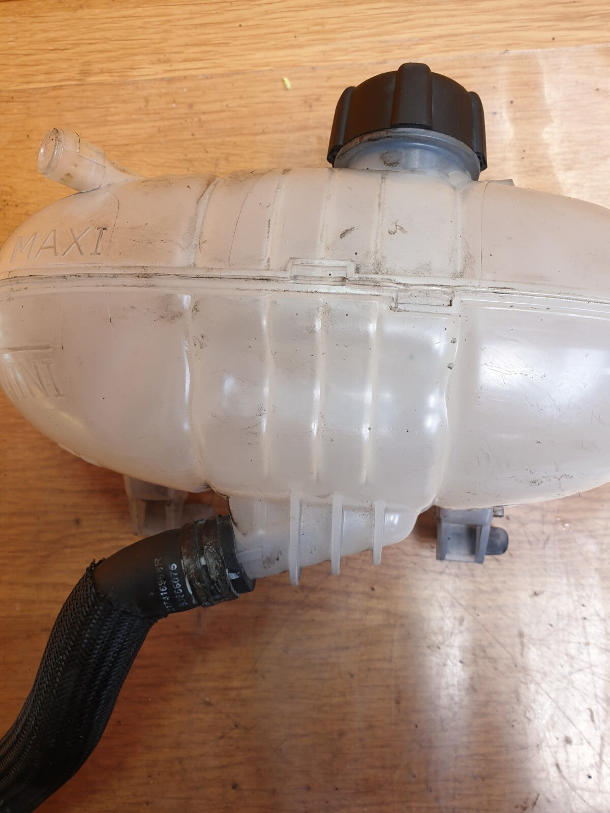 ebay-src:https://i.ebayimg.com/00/s/mtywmfgxmjaw/z/0-4aaoswy65mtkpp/$_57.jpg