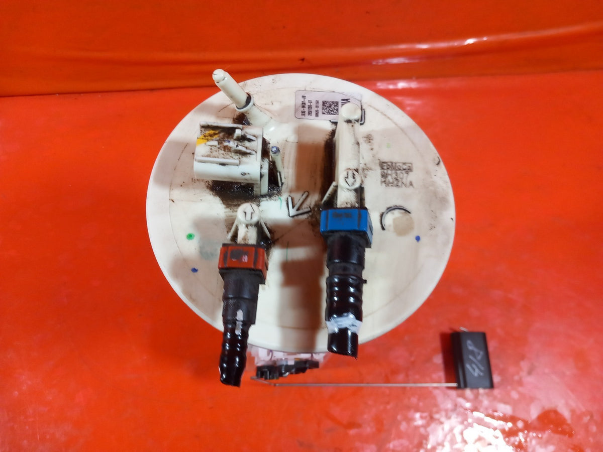 ebay-src:https://i.ebayimg.com/00/s/mtiwmfgxnjaw/z/taoaaeswus9q4kkg/$_57.jpg