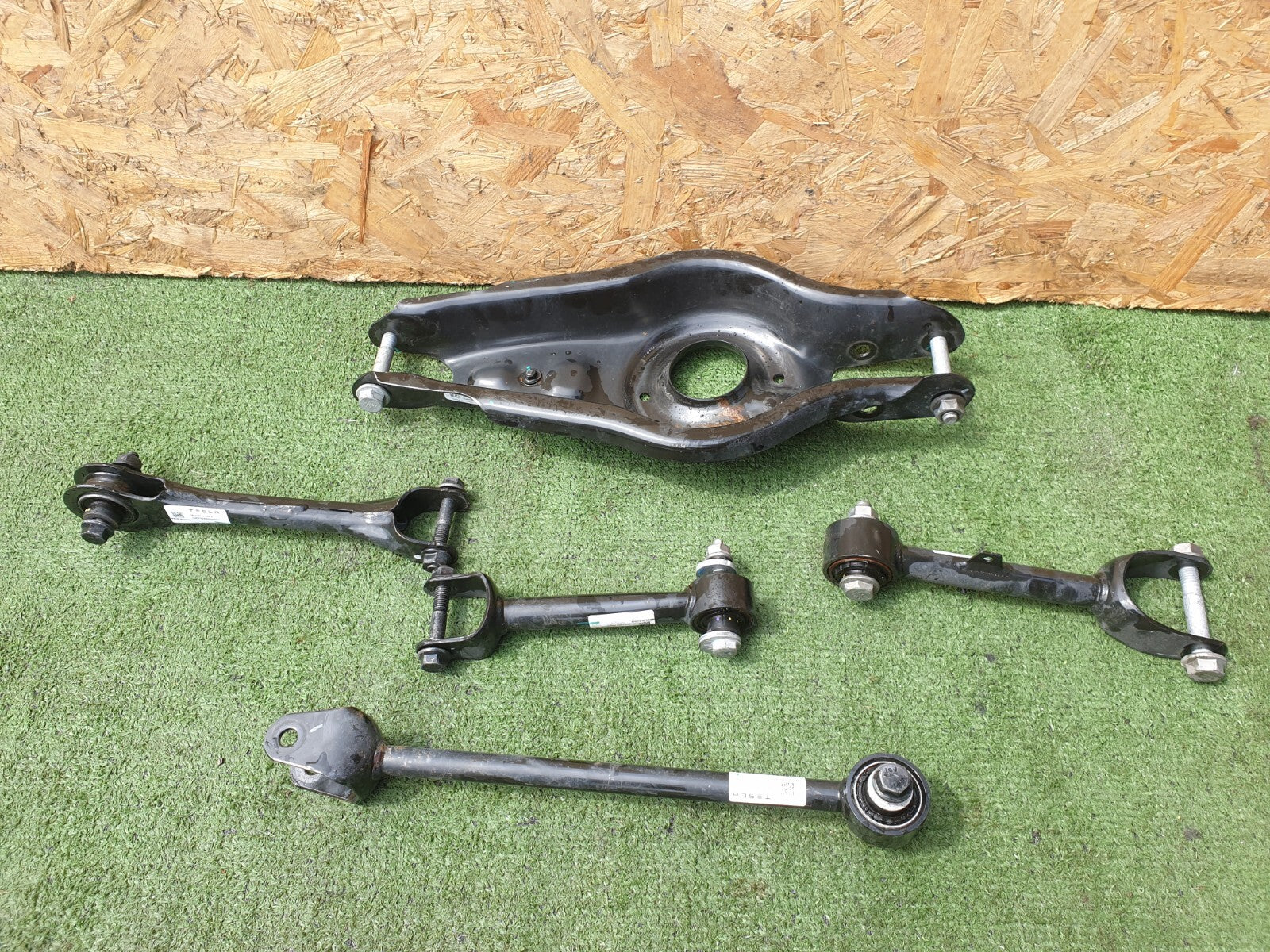 ✅2022 TESLA MODEL Y REAR LEFT SIDE ARM WISHBONE SET 1044441-00-F + WARRANTY A172 - Image 9