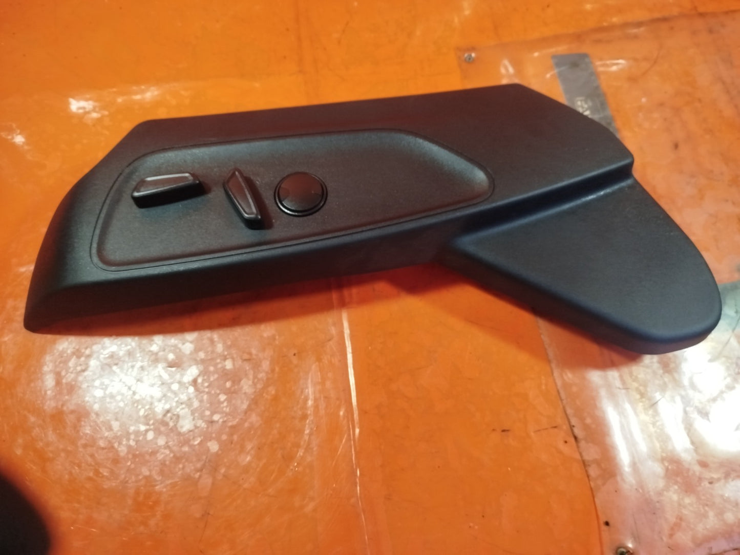 ebay-src:https://i.ebayimg.com/00/s/mtiwmfgxnjaw/z/sfgaaeswikbplm8c/$_57.jpg