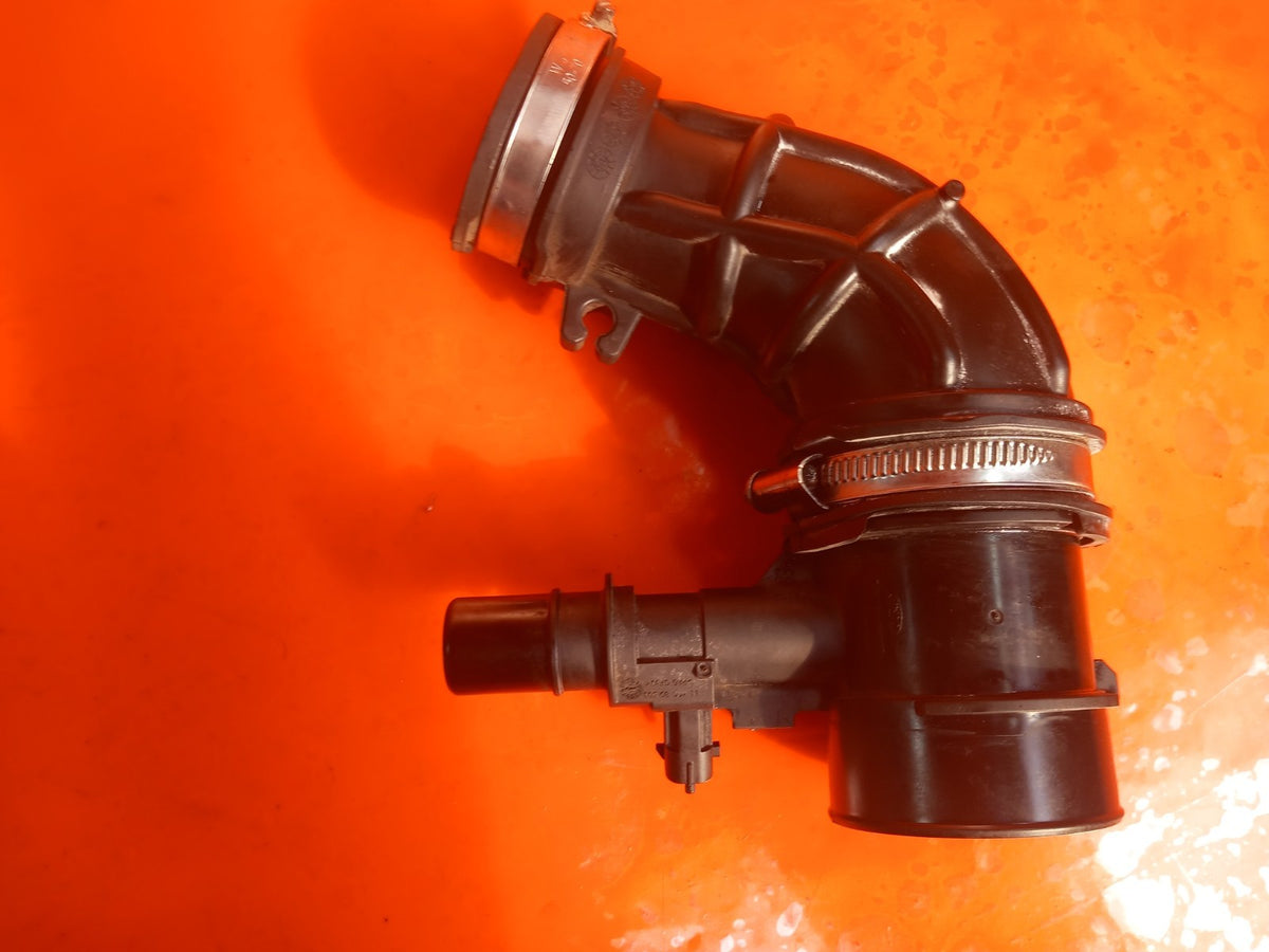 2016 Ford Transit Custom Air Intake Pipe GK21-9F805-AA Warranty A409 - Image 3