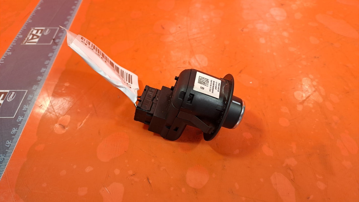 Land Rover Discovery 4 3.0 Diesel 2015 STEERING COLUMN SWITCH FW93-6465-AB A220 - Image 9