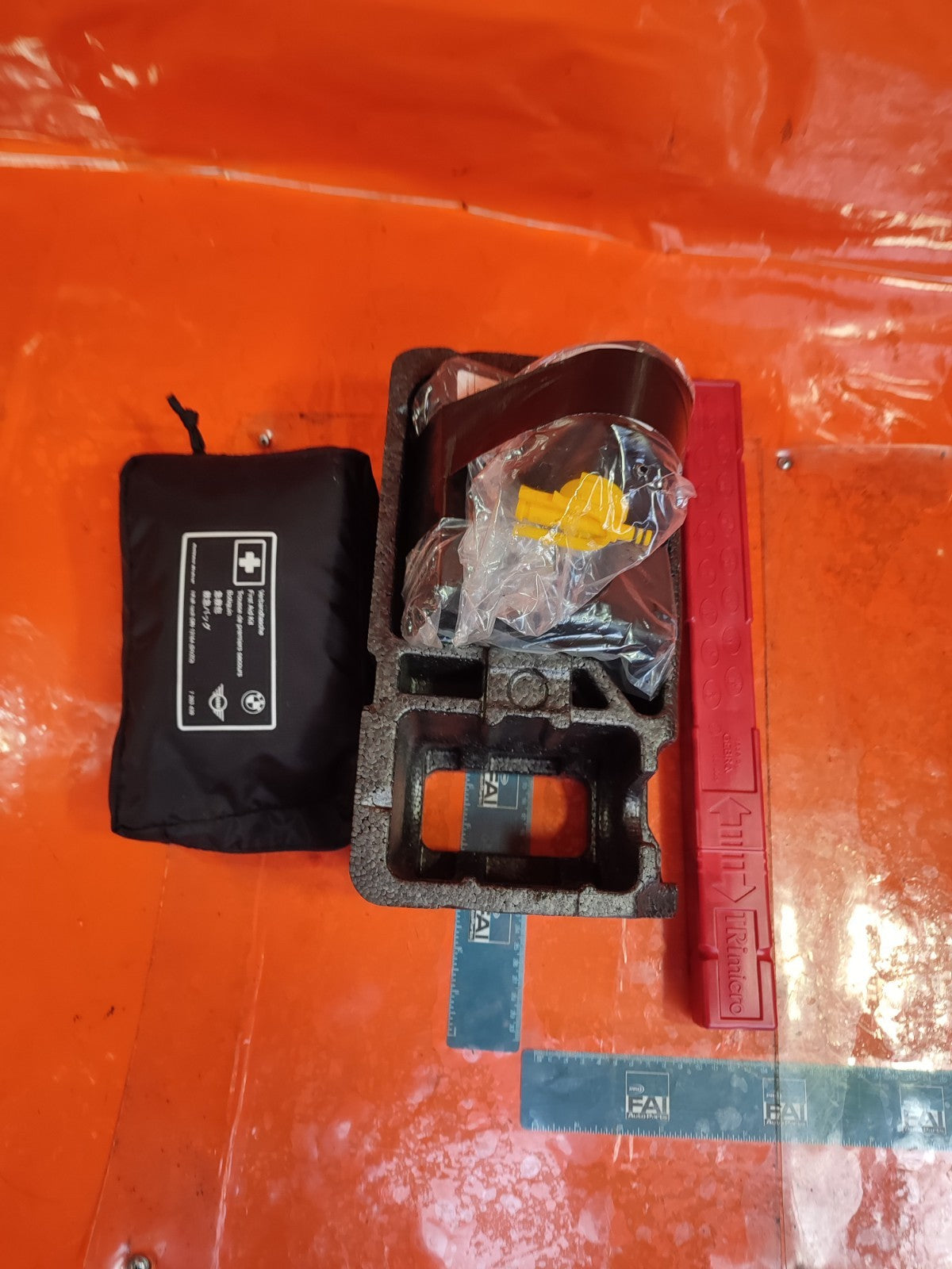 ✅BMW X1 F48 2.0 PETROL 2018 AID KIT & TYRE REPAIR KIT Warranty A303 - Image 2