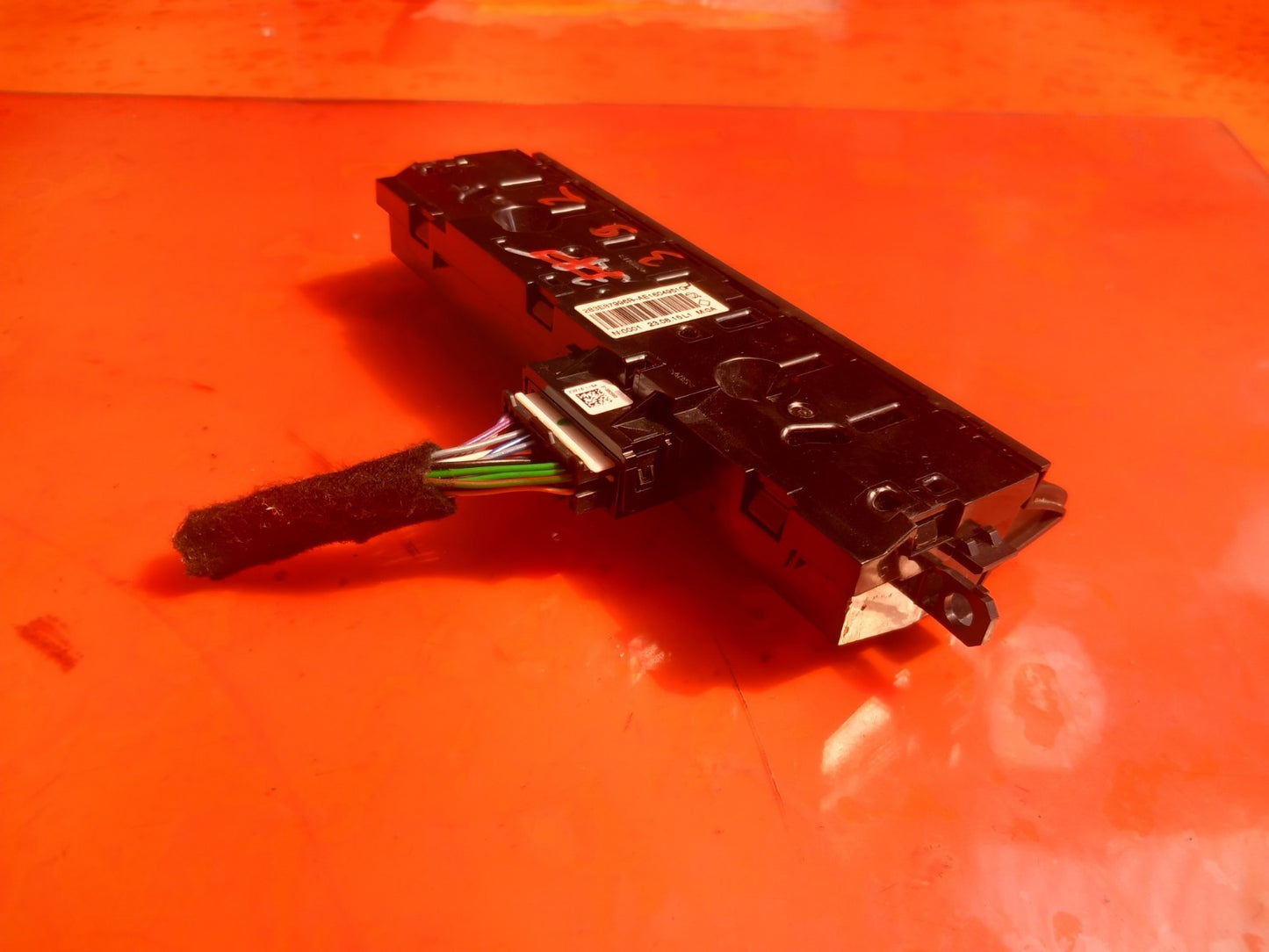 Renault Captur 1.6 Petrol 2023 Hazard Light Switch 283E87996R Warranty A392 - Image 8