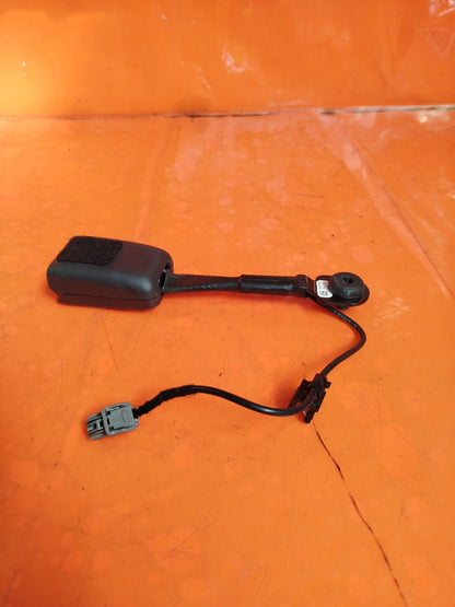 ✅TESLA MODEL 3 LONG RANGE 2020 FRONT RIGHT SEAT BELT BUCKLE 1090323-01-D A266 - Image 5