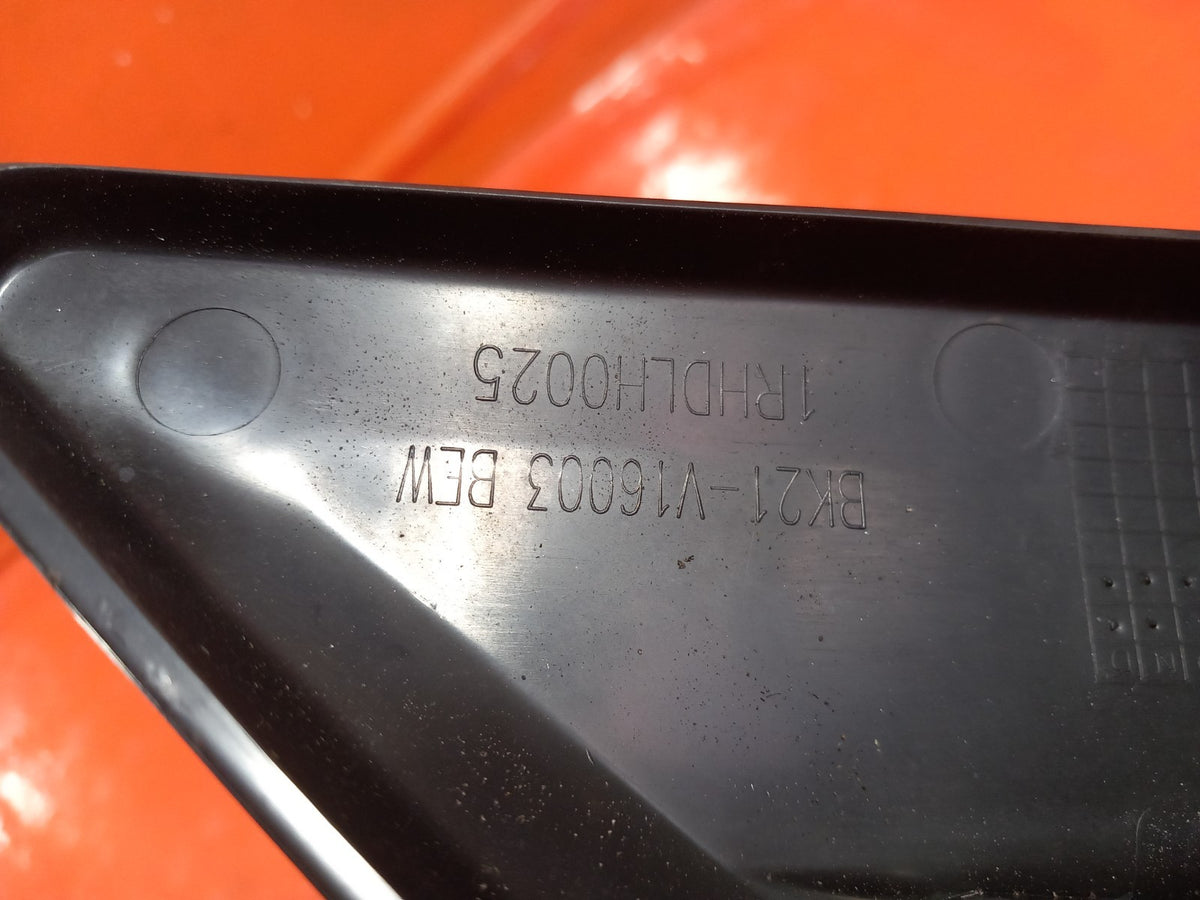 ebay-src:https://i.ebayimg.com/00/s/mtiwmfgxnjaw/z/kauaaeswed5q5mre/$_57.jpg