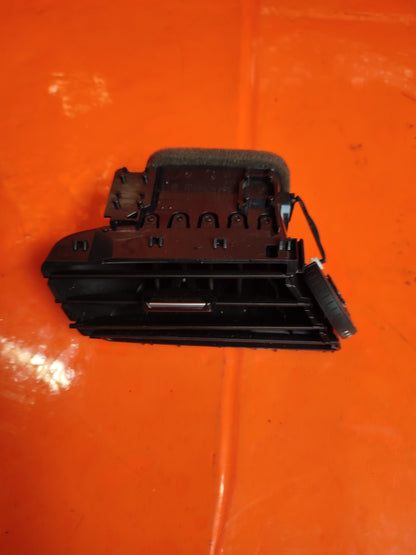 ✅BMW X1 F48 2.0 PETROL 2018 DASHBOARD AIR VENT LEFT 9292739 Warranty A303 - Image 3