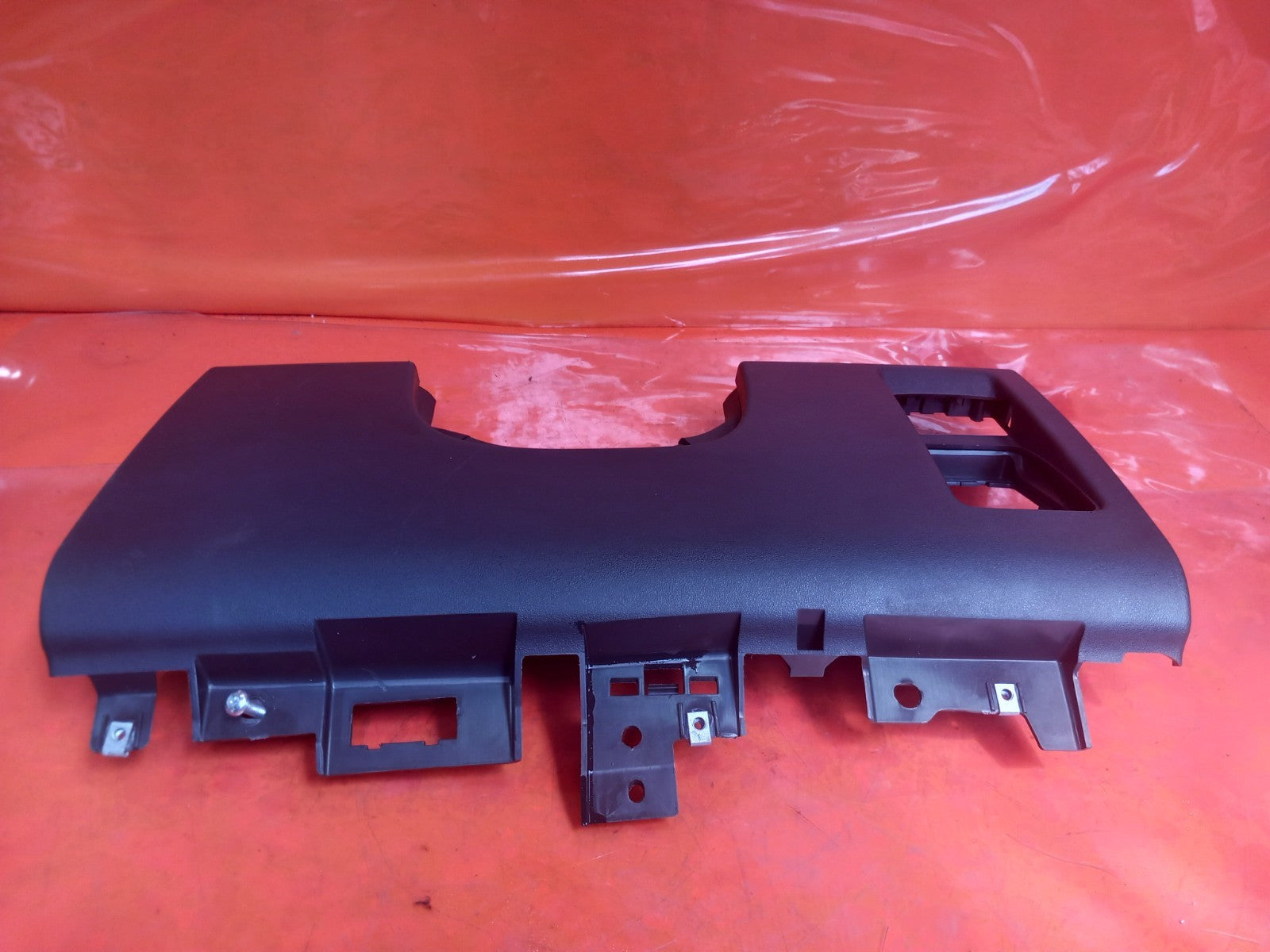2025 Land Rover Defender L663 Lower Dash Trim L8B2-044F08-BCW Warranty A396 - Image 5
