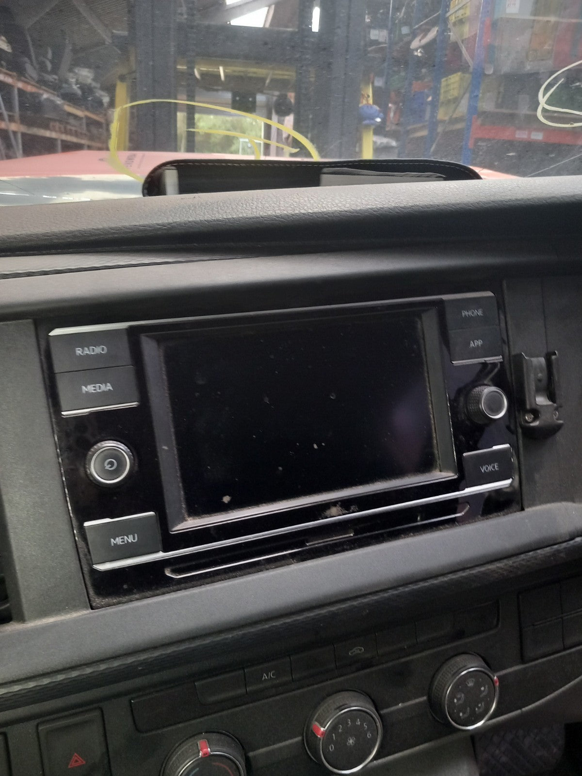 VW Transporter St-Line 2.0 Diesel 2023 Sat Nav Multimedia Head Unit A416 - Image 1