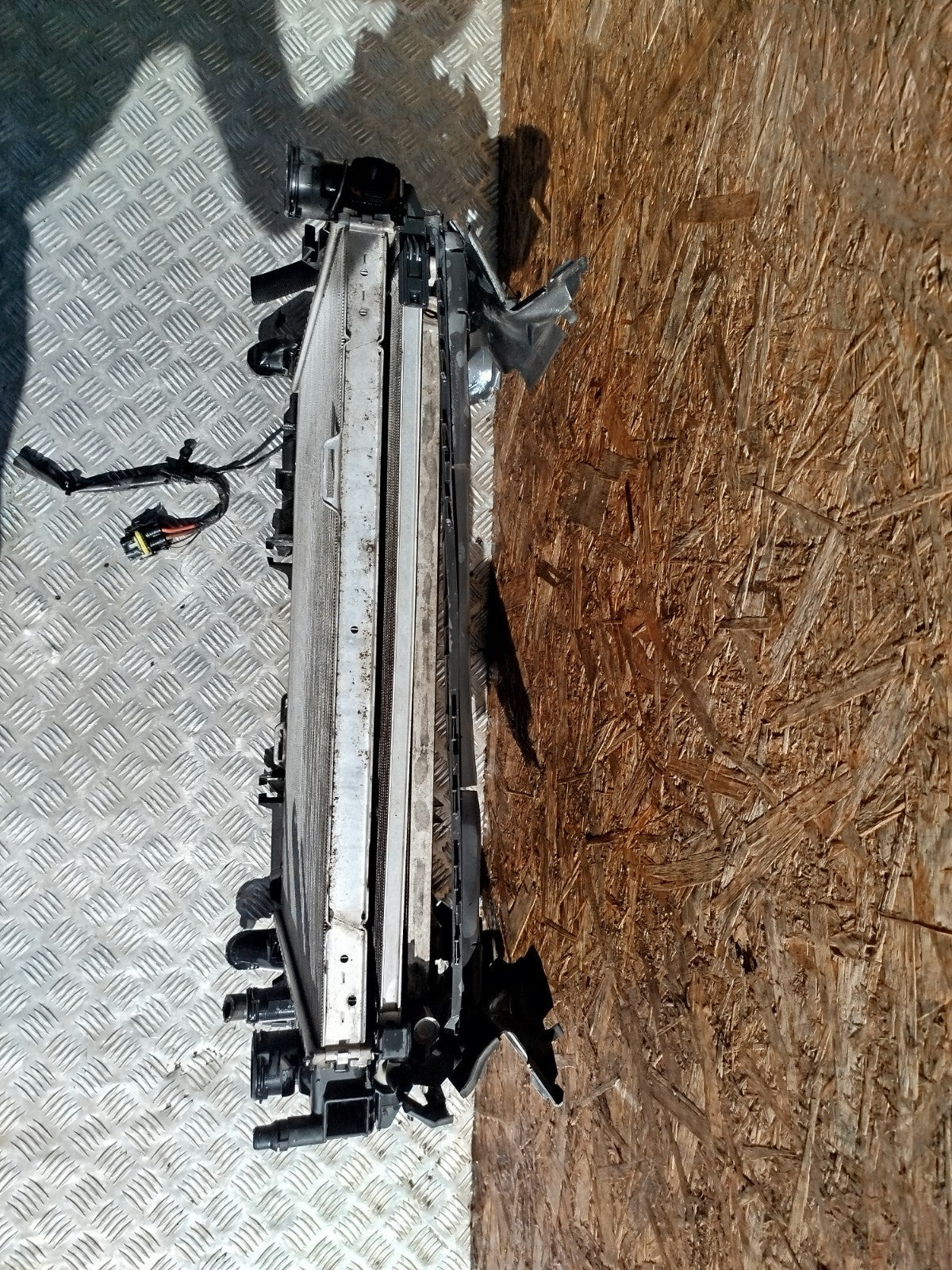 ✅Mercedes E300 W212 2013 2.1 Diesel RADIATOR WITH INTERCOOLER A2045000200 A271 - Image 12