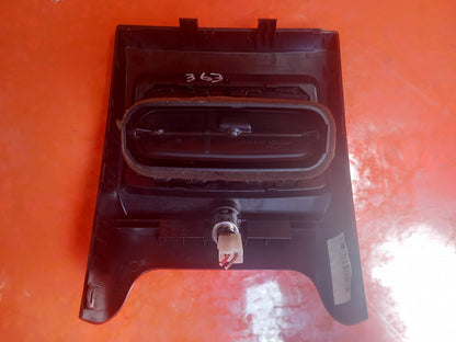 BMW F23 220D 2.0 Diesel 2016 Rear Center Console Air Vent 9207330 Warranty A363 - Image 9