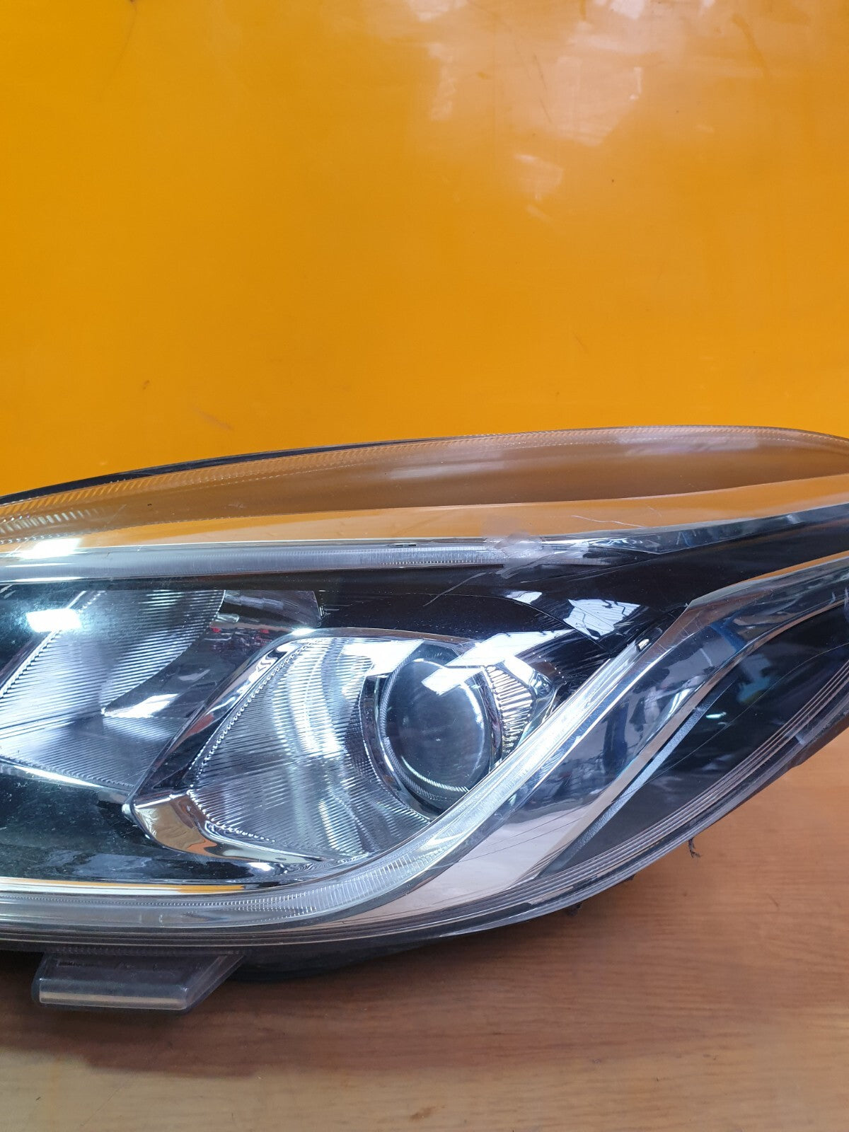 ✅2018 FORD FIESTA MK8 1.0P FRONT LEFT HEADLIGHT H1BB-13W030-DD broken brackets - Image 5