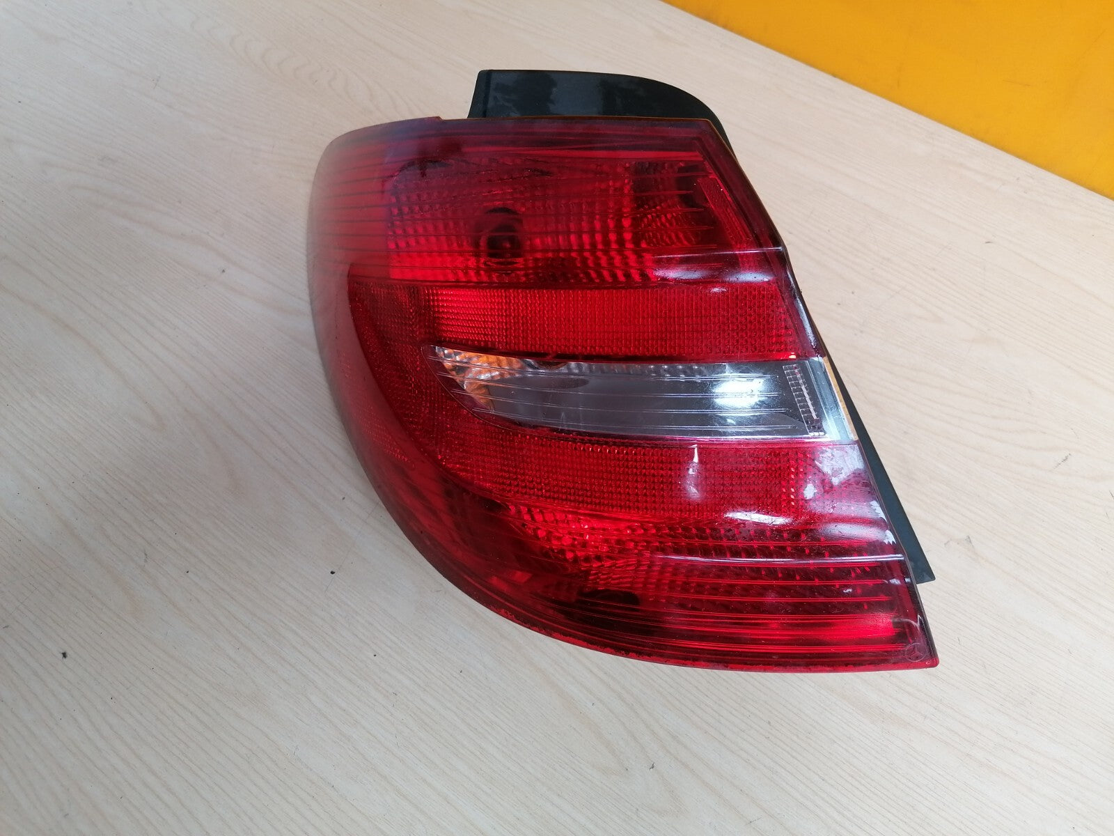 MERCEDES B180 W246 1.8 DIESEL 2012 PASSENGER SIDE REAR LIGHT A2468200164 A037 - Image 2