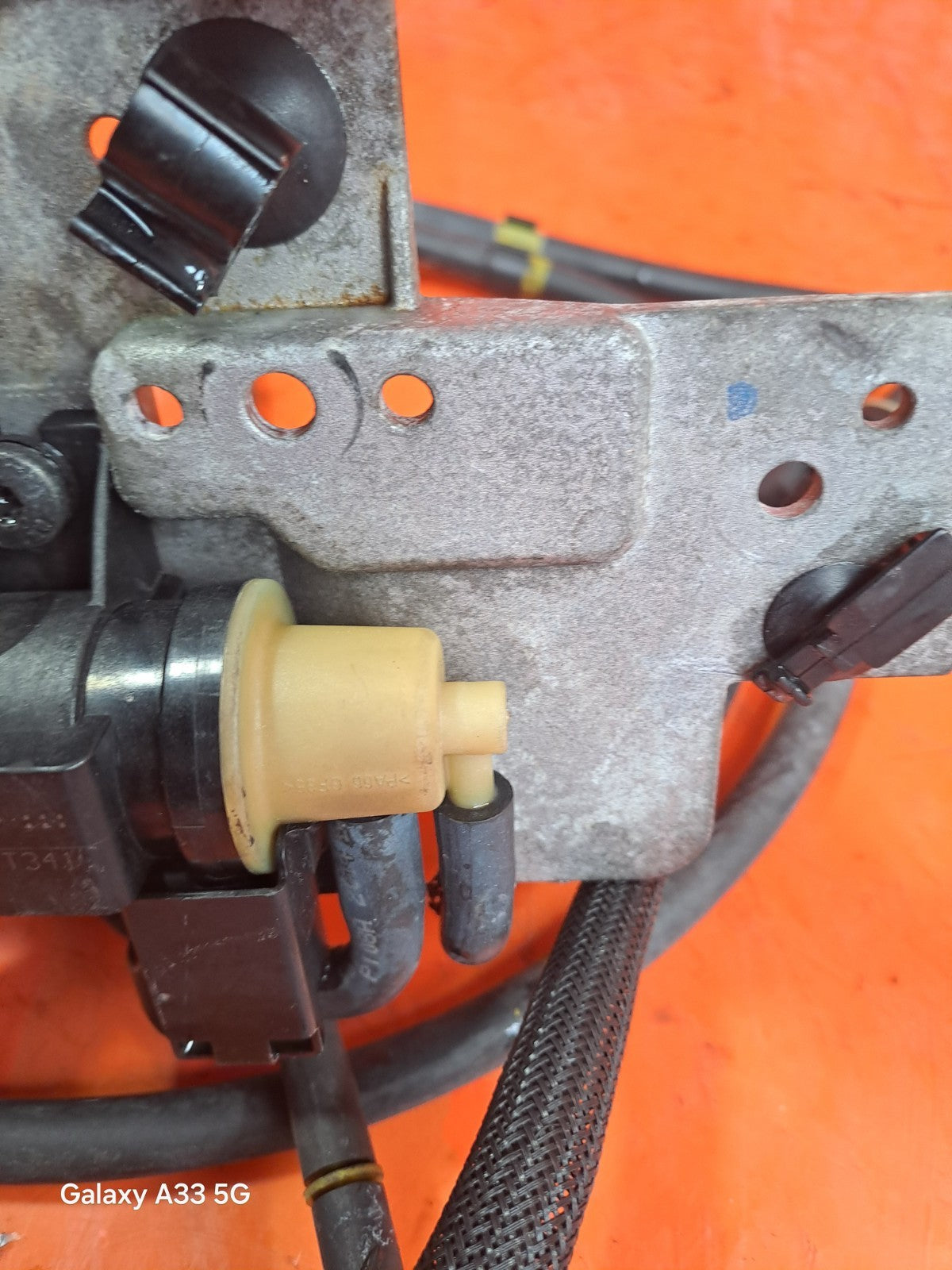 ✅VOLVO XC60 SE AWD 2.4 DIESEL 2012 SOLENOID VALVE & BRACKET 31319292 Warranty - Image 9