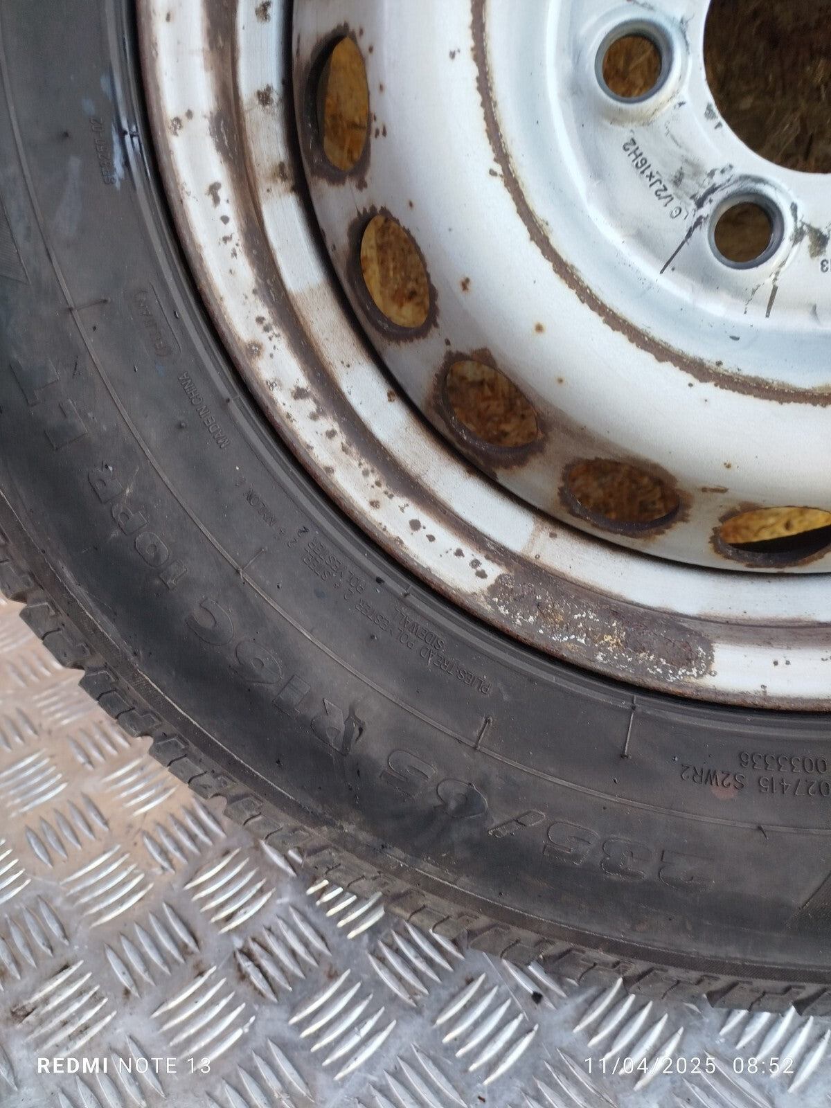 ✅VW CRAFTER CR35 2.0 DIESEL 2017 ALLOY WHEEL WITH TYRE 235/65 R16С A0014014802 - Image 3