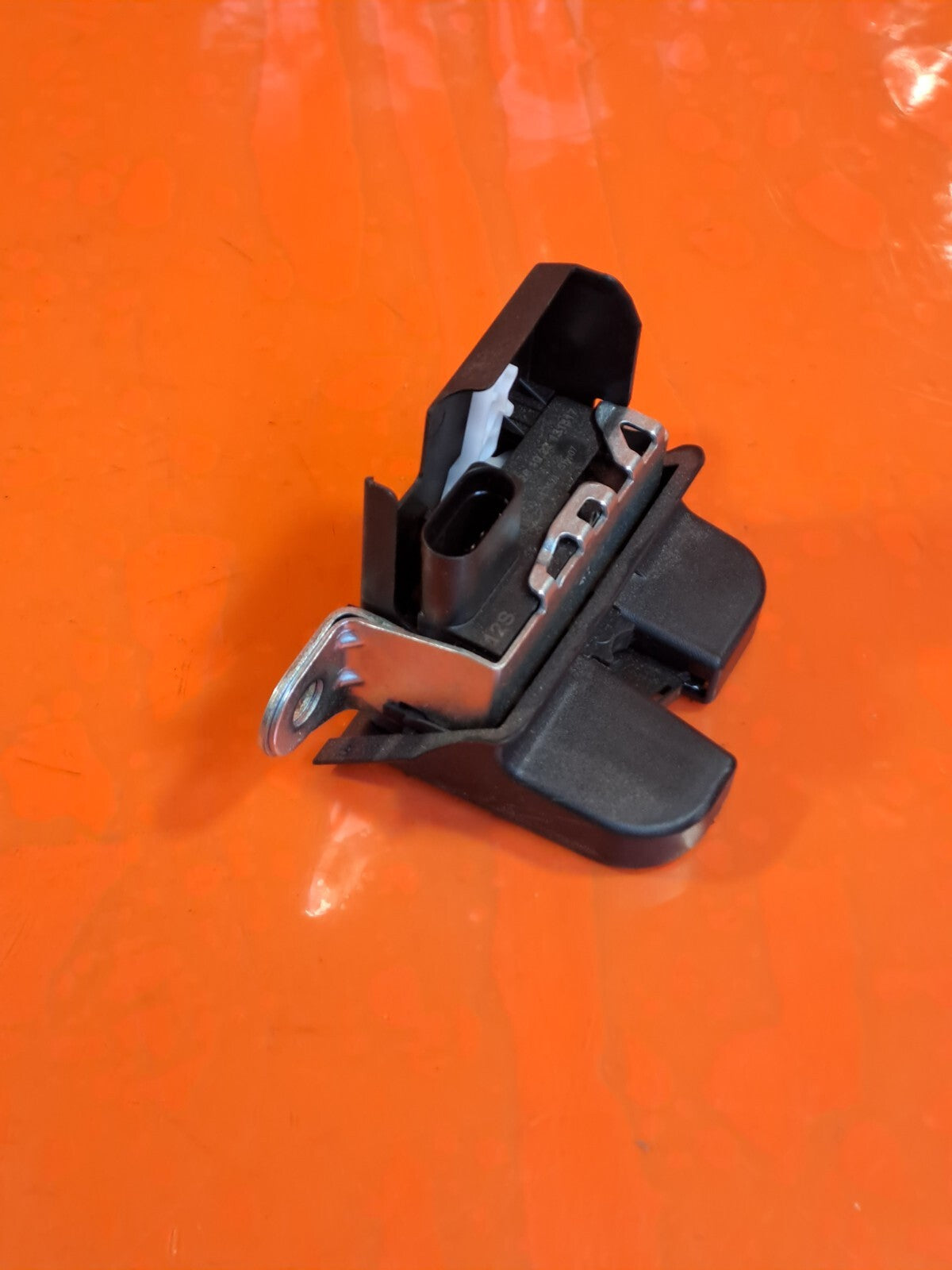 ✅2023 CUPRA BORN V2 EV TAILGATE BOOT LOCK 131817 + WARRANTY A209 - Image 4