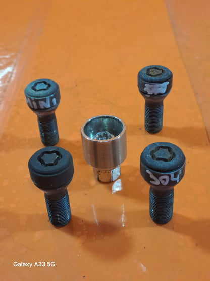 ✅MINI COUNTRYMAN MK3 1.6 DIESEL 2013 WHEEL LOCKING BOLT NUTS Warranty A304 - Image 6
