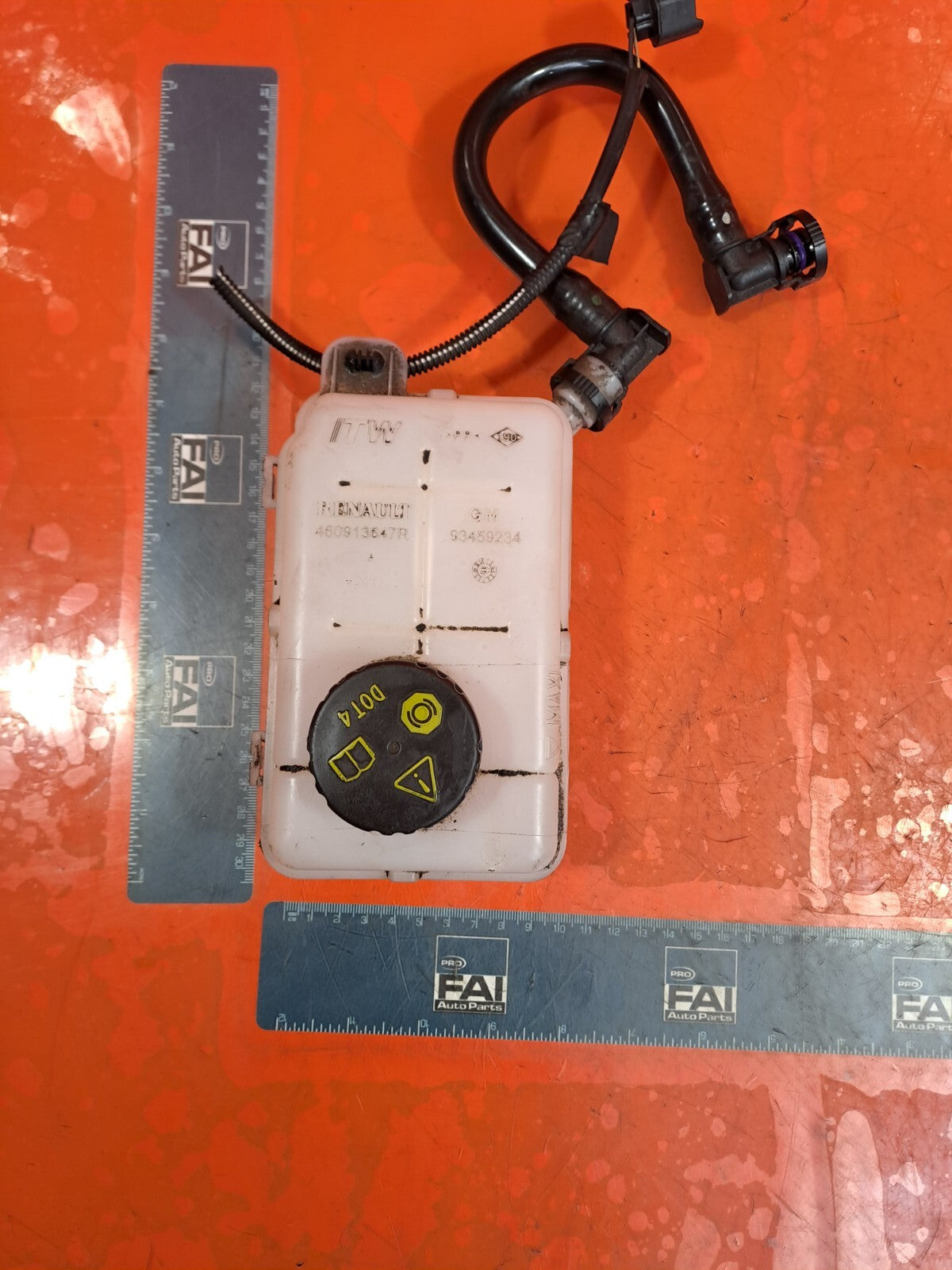✅Renault Trafic III Sl27 2016 1.6 Diesel BRAKE FLUID RESERVOIR 460913647R A256 - Image 1