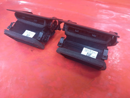 2025 Land Rover Defender L663 Dash Air Vent Pair Left Right N8B2-046B30-BA A396 - Image 9