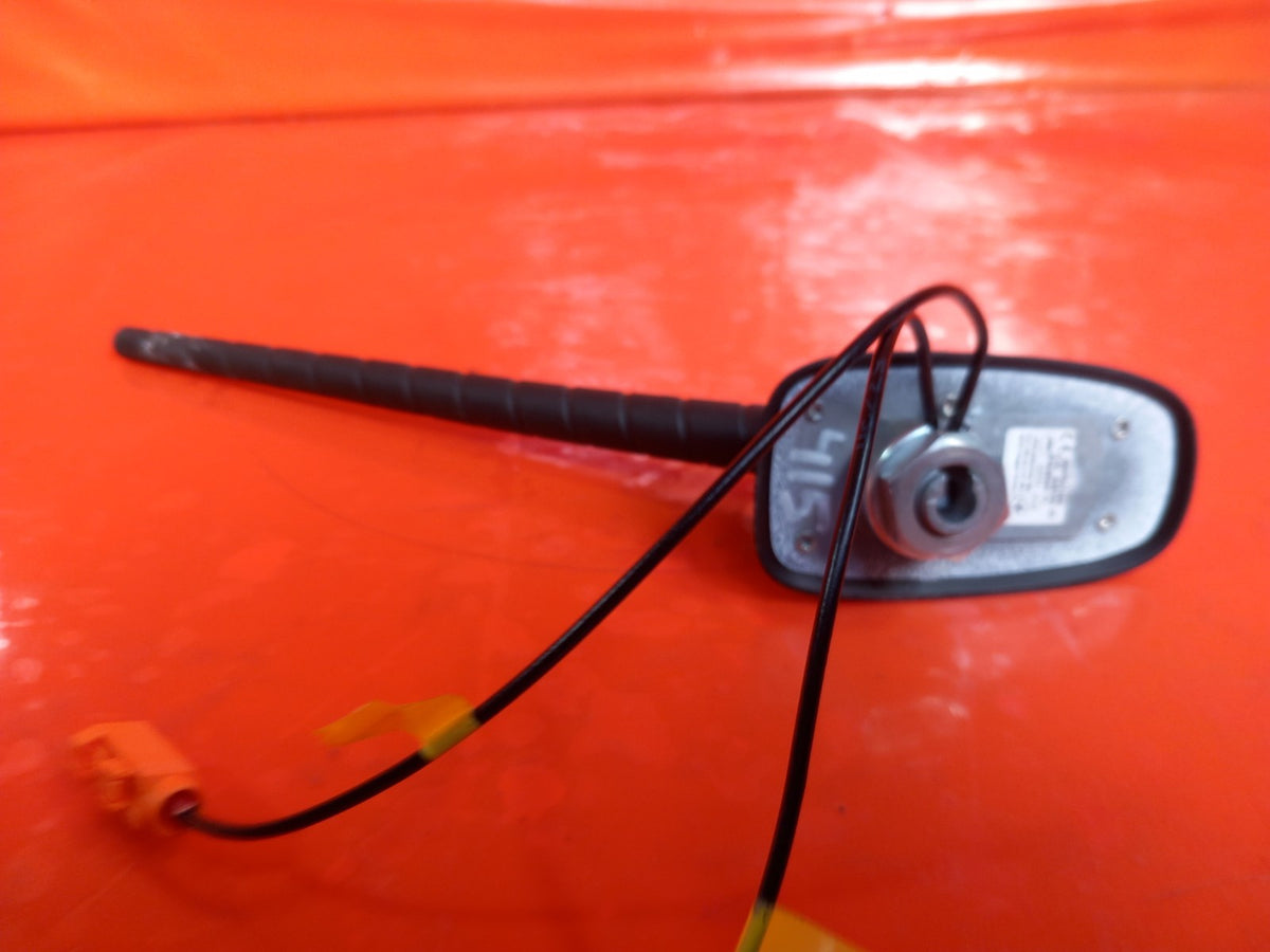 Citroen Berlingo 650 1.5 Diesel 2021 Aerial Roof Antenna 9808547080 A415 - Image 6