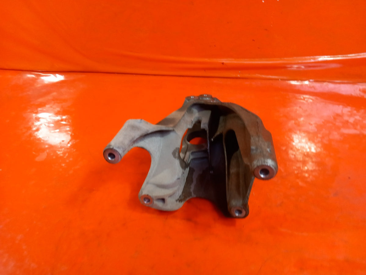 2023 VW Transporter ST-Line Rear Engine Mount Bracket 7LA199370 Warranty A416 - Image 4