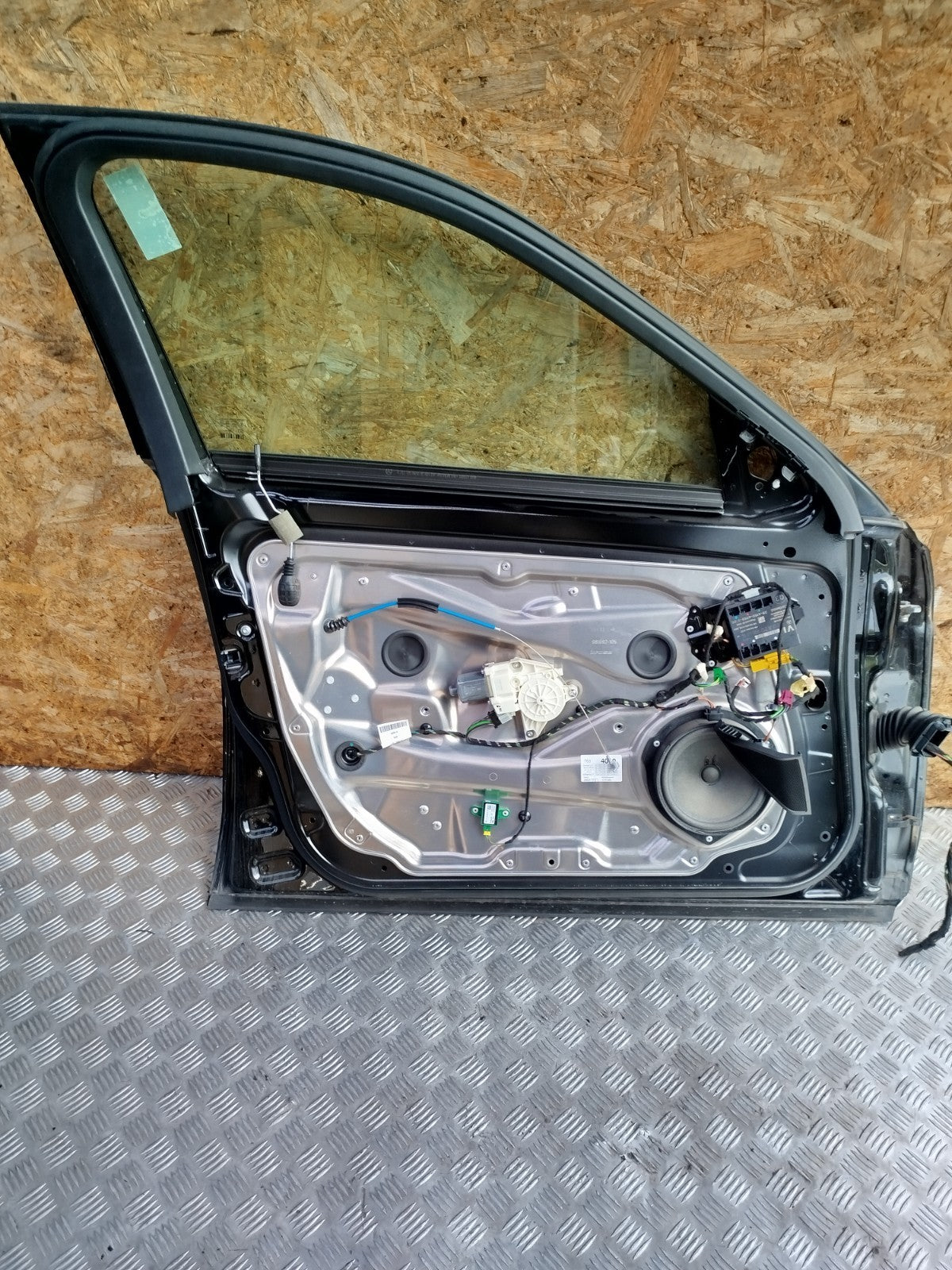 ✅MERCEDES E300 W212 2.1 DIESEL 2013 FRONT LEFT DOOR BLACK A2129004014 A172905610 - Image 10
