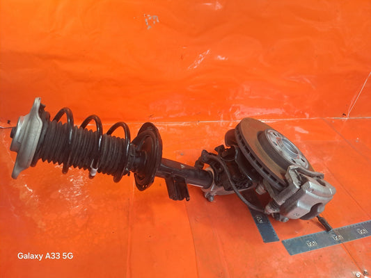 ✅MERCEDES A180 SPORT 1.3 PETROL 2025 FRONT LEFT SUSPENSION LEG HUB A1773208900 - Image 2