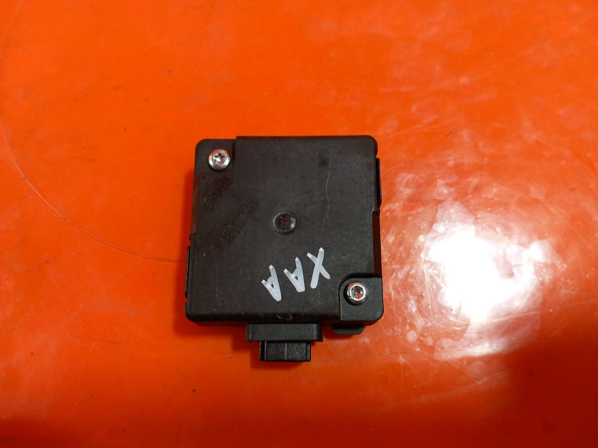 Land Rover Discovery 5 L462 Comfort Control Module JPLA-15K622-AB xAA - Image 5
