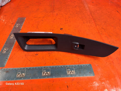✅FORD GALAXY ZETEC 2.0 DIESEL 2017 REAR LEFT WINDOW CONTROL SWITCH EM2B14A564BDW - Image 2