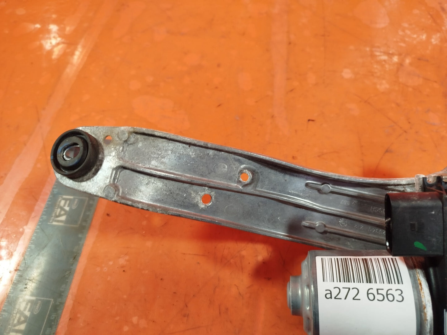 ✅CUPRA BORN V2 Ev 2023 FRONT LEFT WINDSCREEN WIPER MOTOR 10A955113A 10A955119A - Image 5