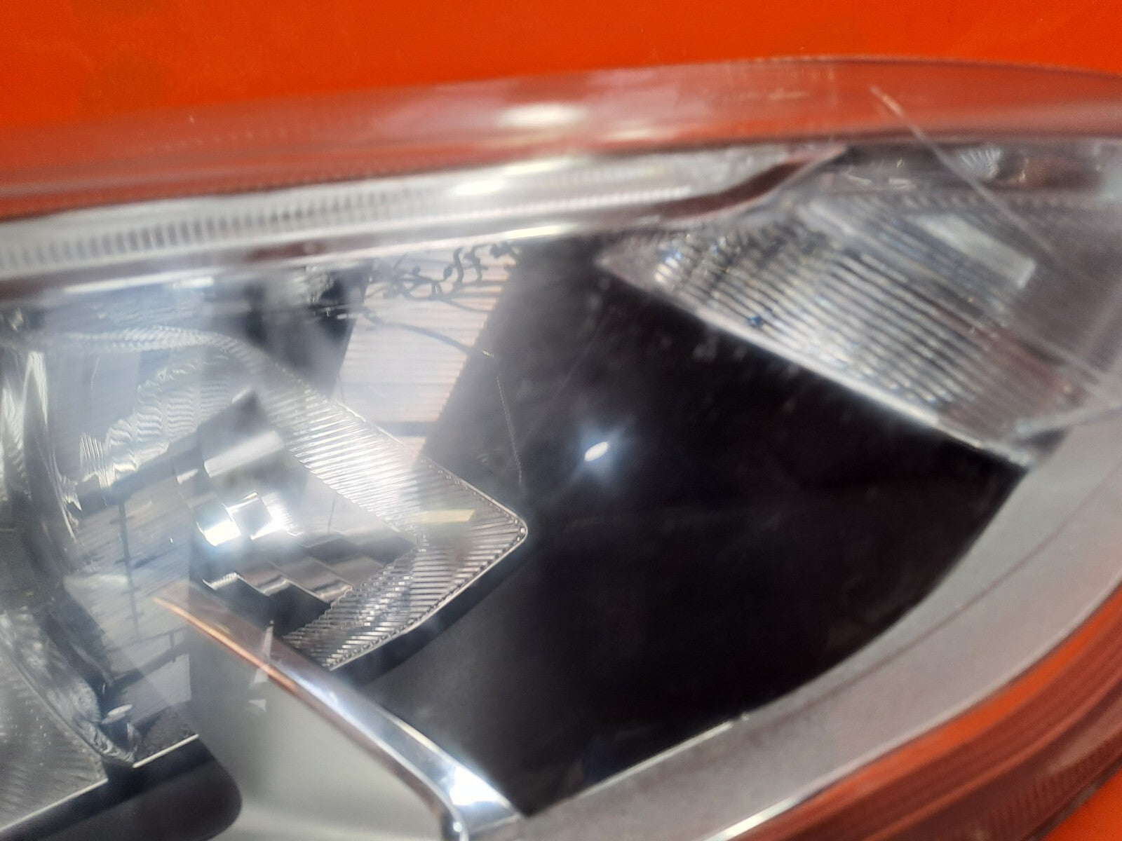 ✅2018-2025 FORD FOCUS MK4 FRONT RIGHT HEADLIGHT JX7B-13W029-BE scratches repair - Image 6