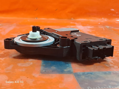 ebay-src:https://i.ebayimg.com/00/s/mtiwmfgxnjaw/z/9syaaeswvg5pg3kk/$_57.jpg