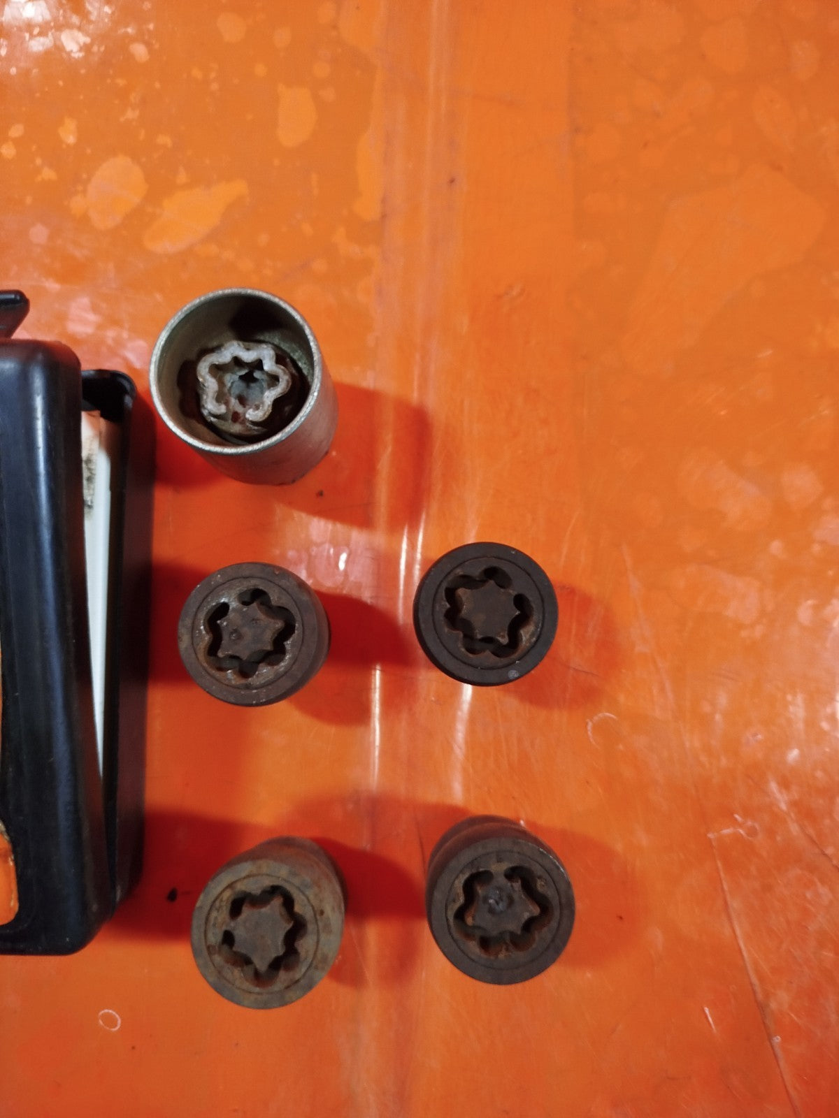✅2010 HYUNDAI I800 2.5D LOCKING WHEEL NUT SET + WARRANTY A325 - Image 4